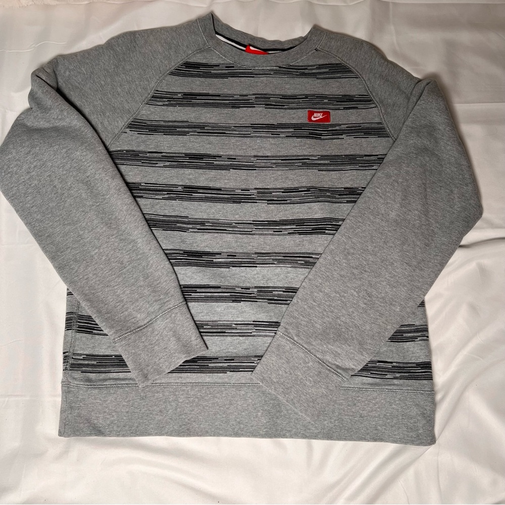 Nike Vintage Gray Striped Crew Neck Sweatshirt Size medium